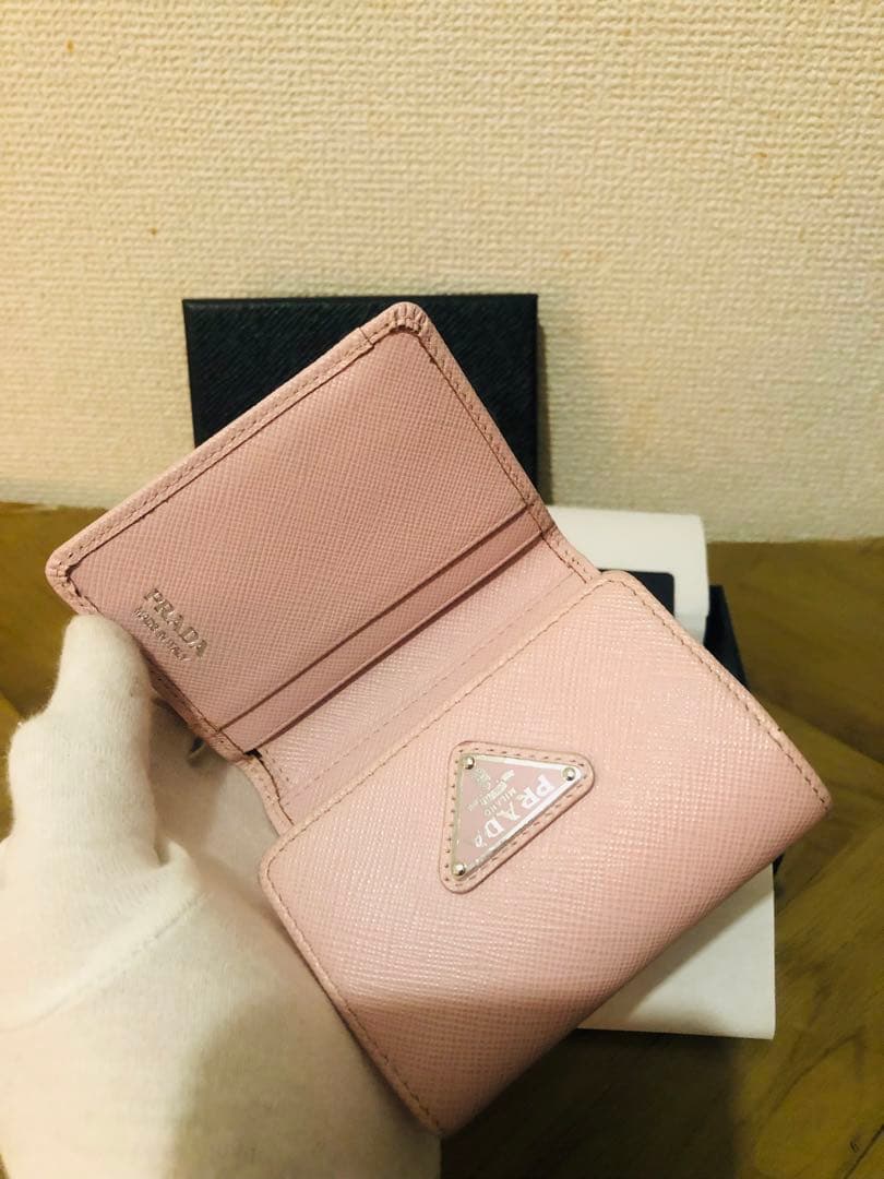 PRADA ピンク 三つ折り財布 サフィアーノレザー