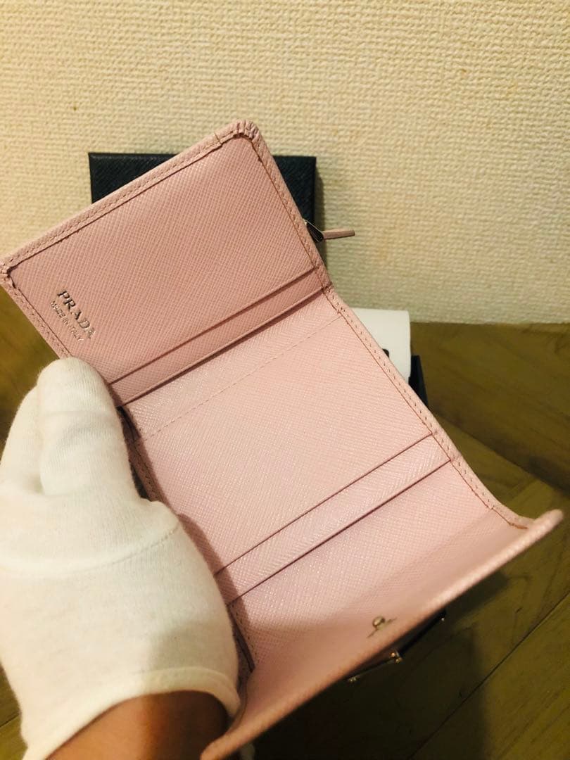 PRADA ピンク 三つ折り財布 サフィアーノレザー