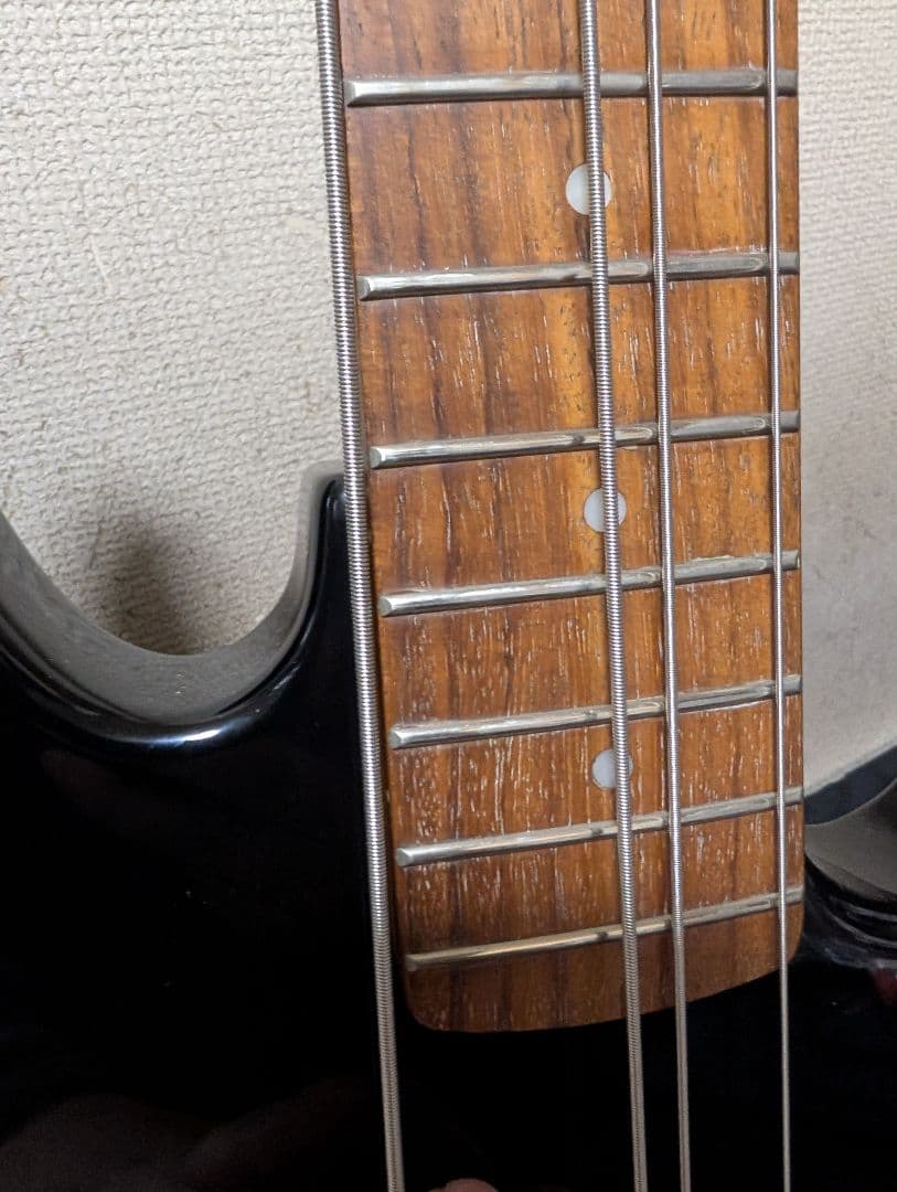 調整済み！ Washburn XB-100 プレシジョンベースタイプ！