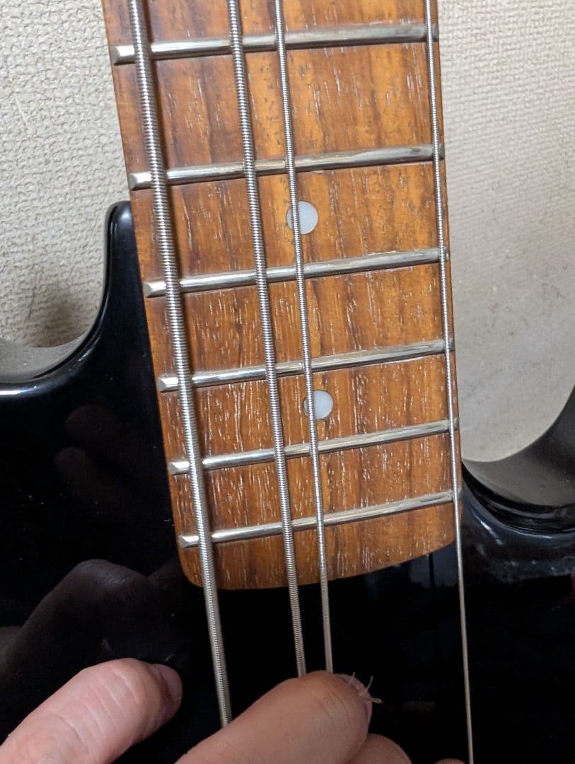 調整済み！ Washburn XB-100 プレシジョンベースタイプ！