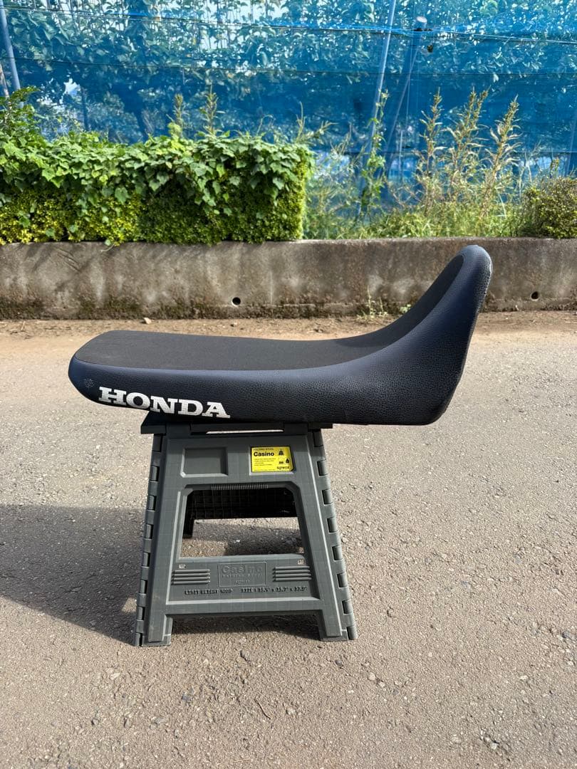 HONDA XRV750アフリカツイン（RD07）用「純正ローシート」