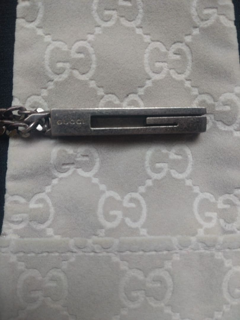 GUCCI カットアウトGネックレス