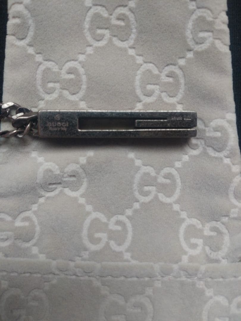 GUCCI カットアウトGネックレス