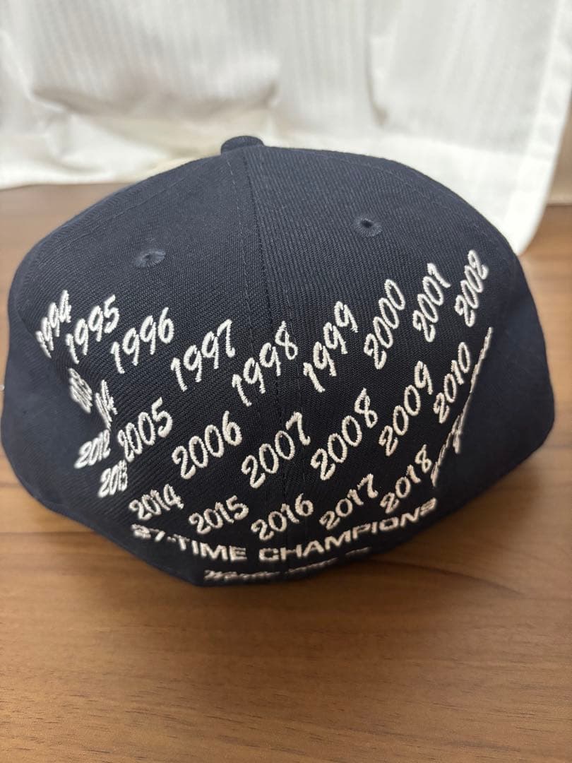 【シュプリーム 】Champions Box Logo New Era
