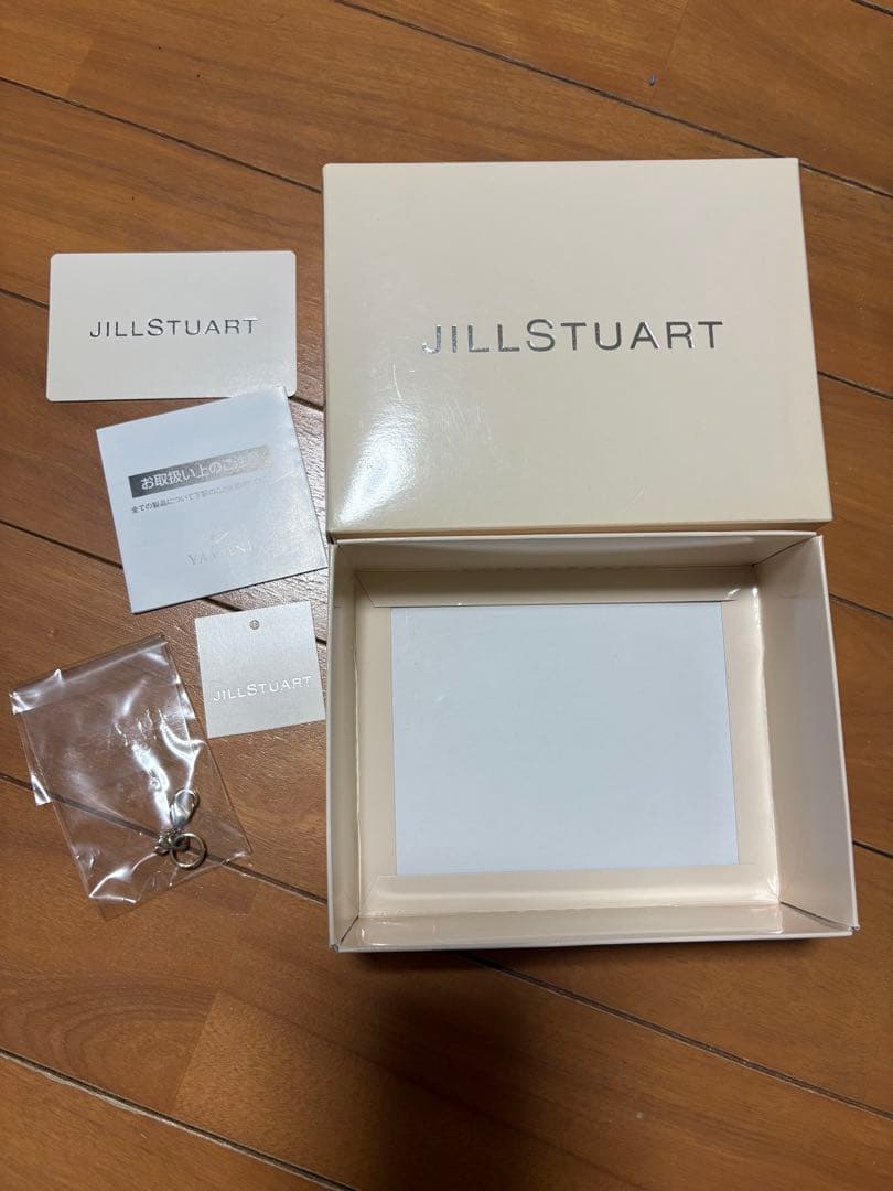 JILL STUART ブラック 二つ折り財布