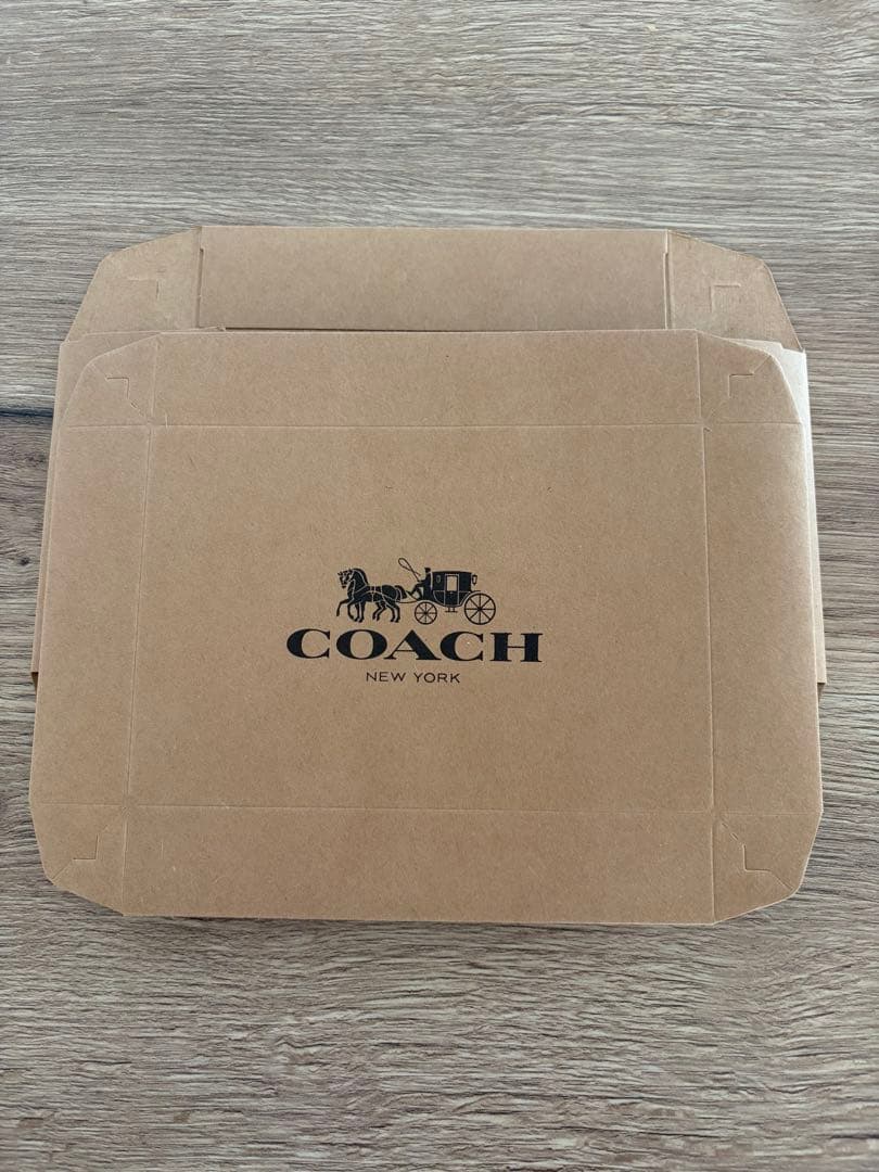 ポポロ❣️Coachコーチ スヌーピー ピーナッツ二つ折り財布 ブラウン新品