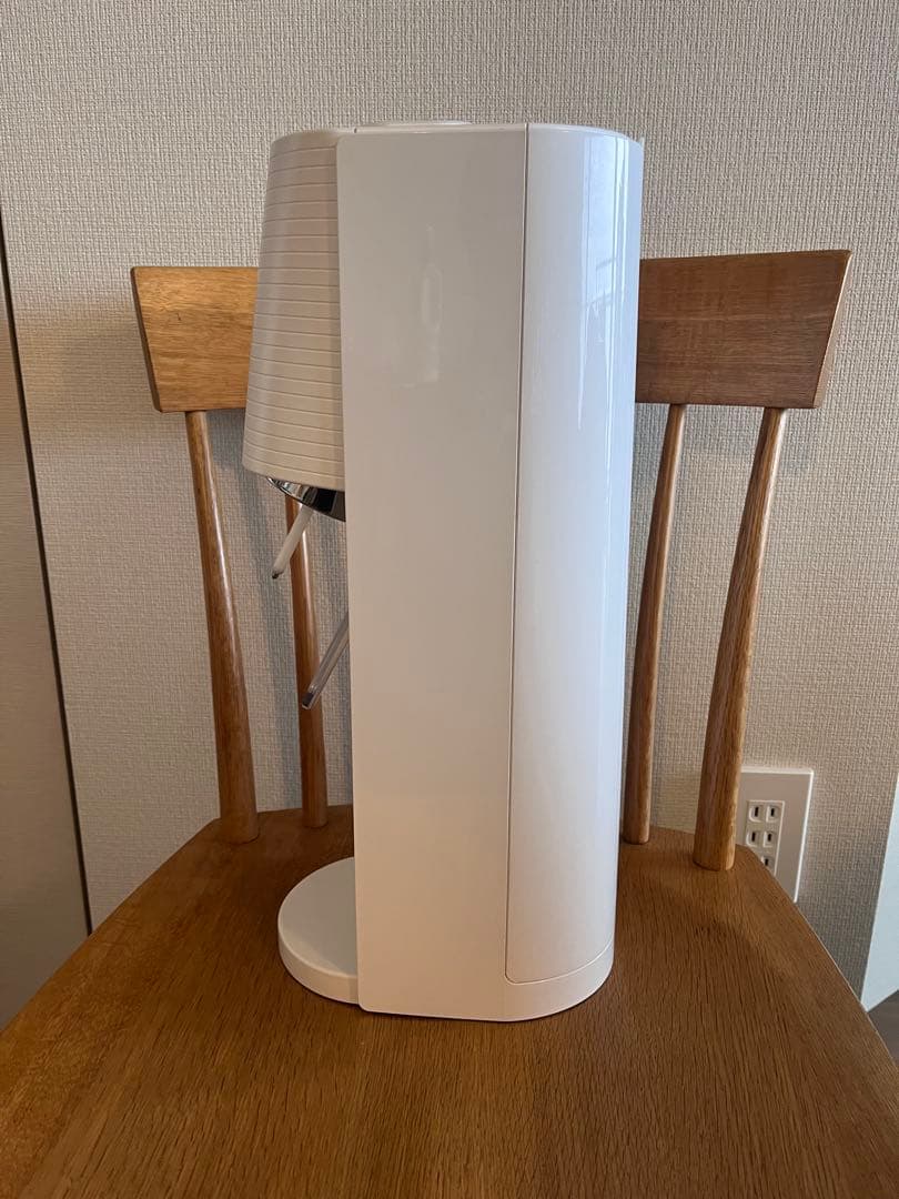 sodastream TERRA ホワイト 炭酸水メーカー 本体とボトル2本付き