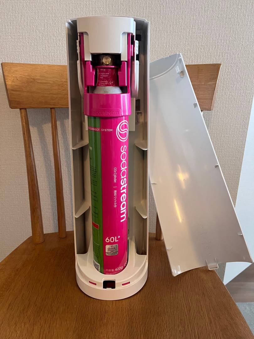 sodastream TERRA ホワイト 炭酸水メーカー 本体とボトル2本付き