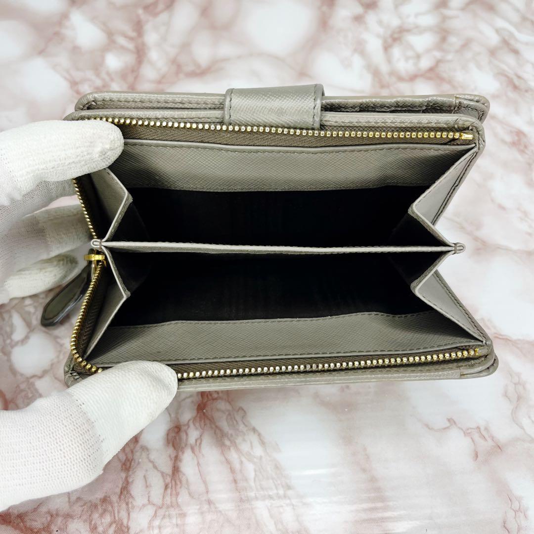 【極美品】PRADA 二つ折り財布 折り財布82