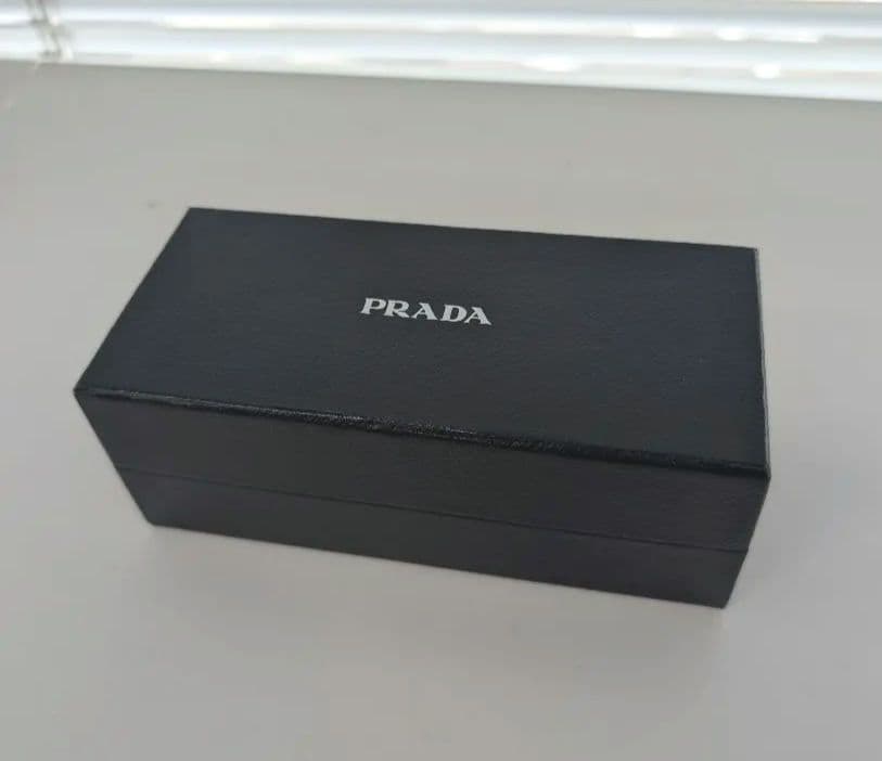 PRADA ブラウン キャットアイ サングラス 新品同様