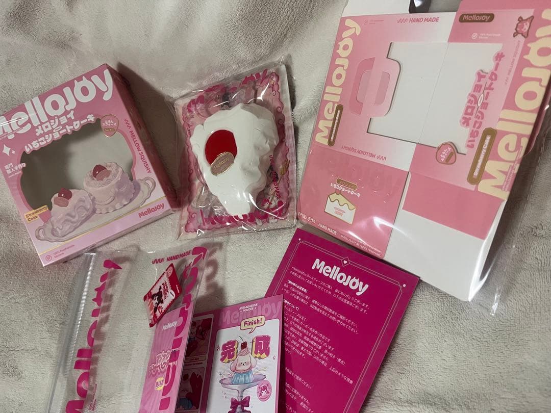 Mellojoy いちごショートケーキ スクイーズ　スライス　メロジョイ