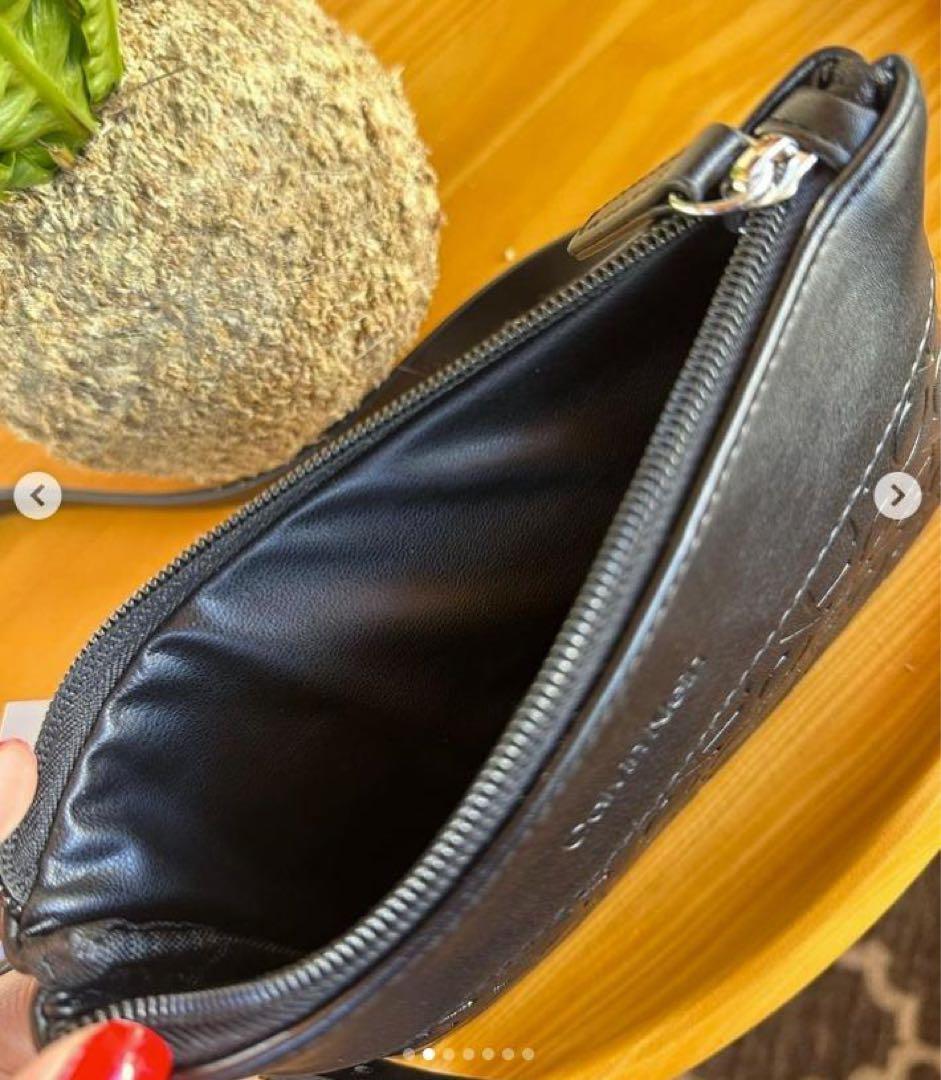 カルバンクライン　ウエストポーチ　ボディバッグ　ブラックCK新品レディースベルト