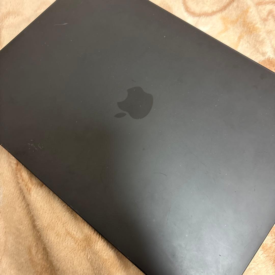 テ*！様 MacBook Pro 13インチ　保護カバーと画面フィルム付き