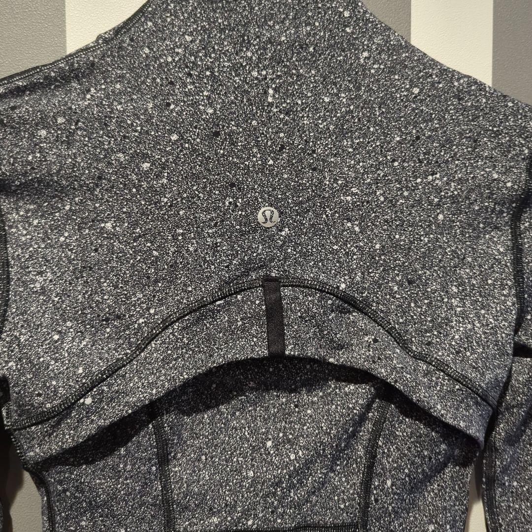 専用　ルルレモン 長袖　ジャケット　シャツ 　ロンT