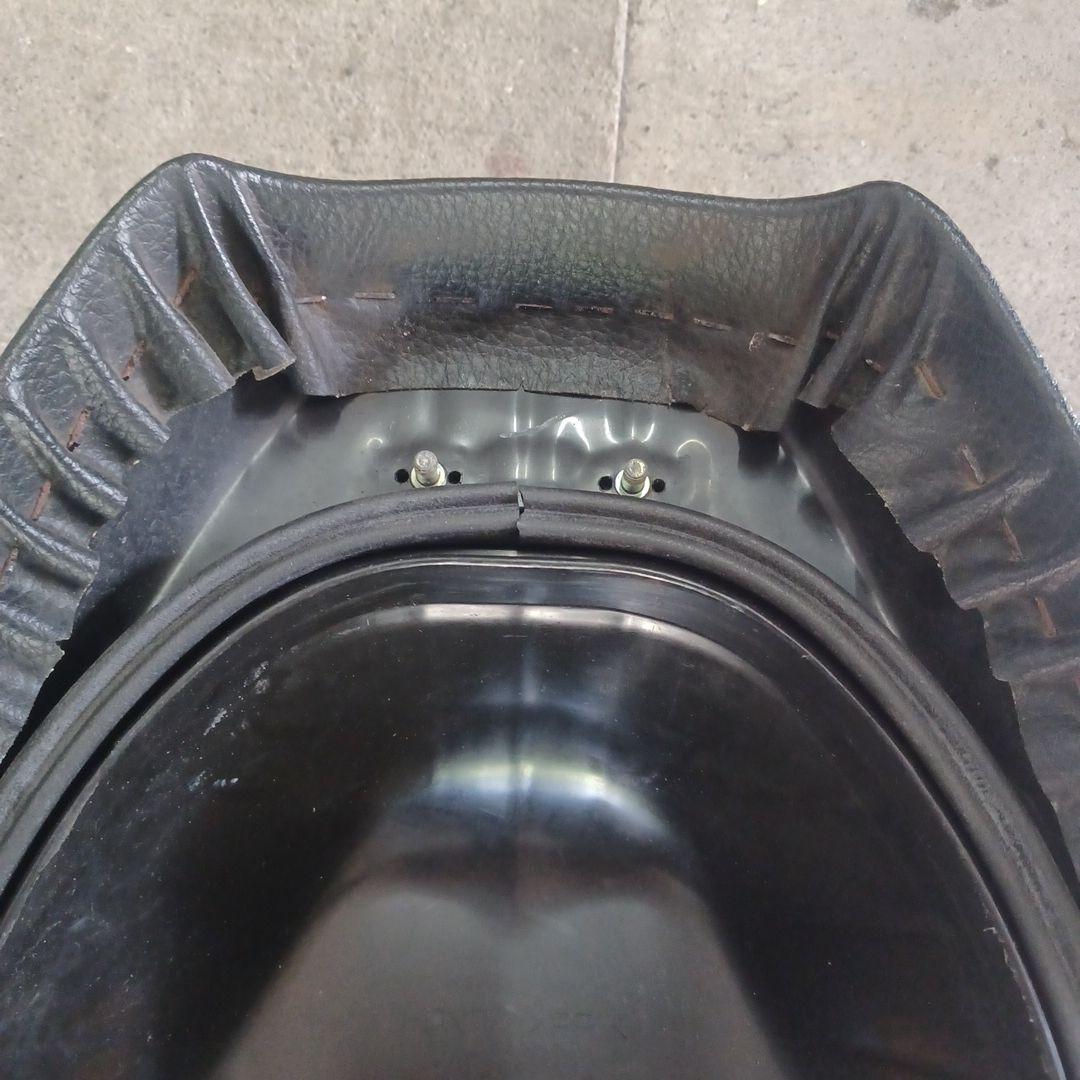 PCX125 JF28. KF12シート美品、破れなし、 換気の有る倉庫保管