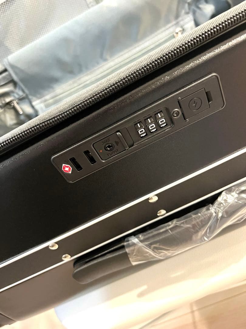 ❤️スーツケース❤️機内持ち込み 片開き 軽量 多機能 キャリーケース　TSAロック