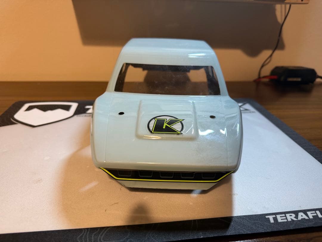 axial scx10pro ポリカボディ