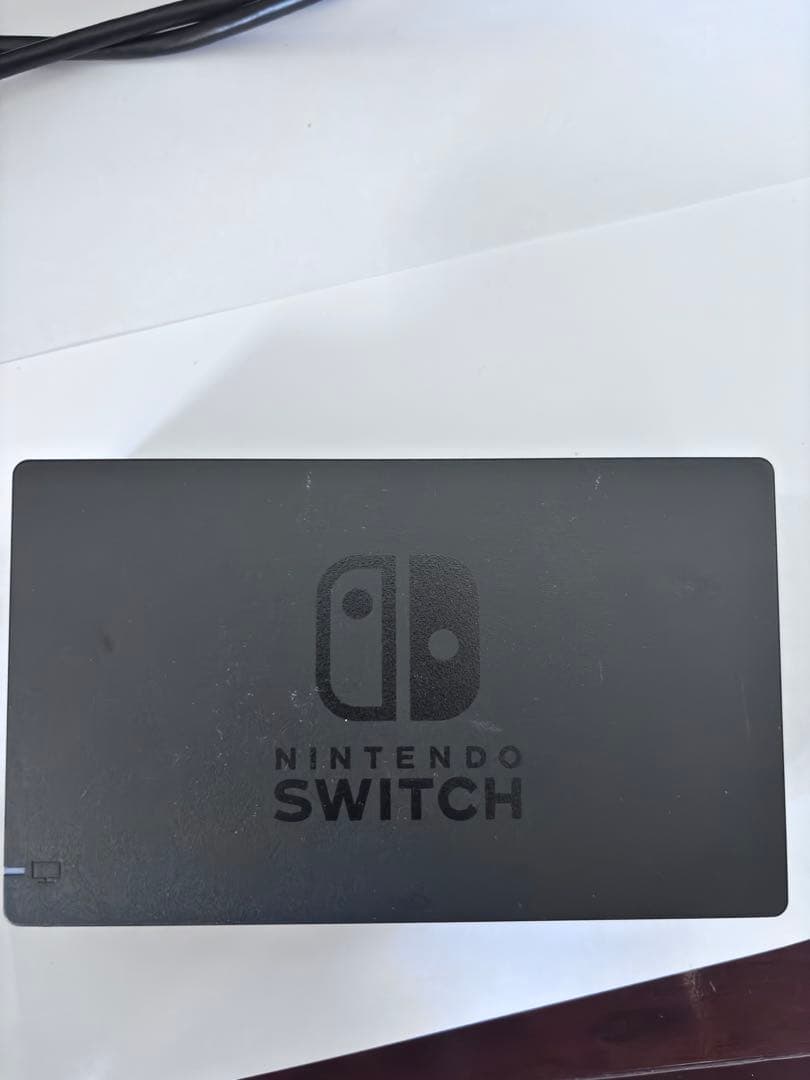 Switch本体、ドック