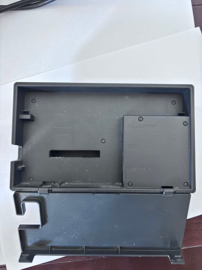 Switch本体、ドック