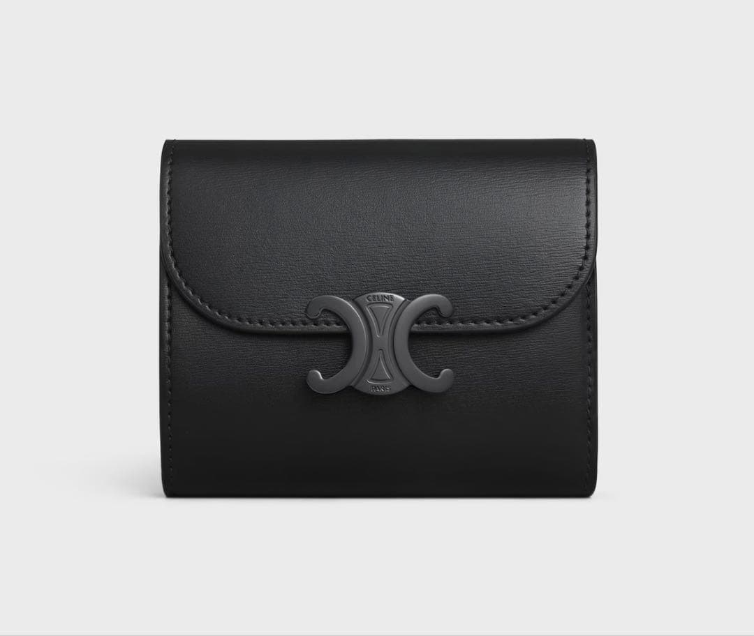 CELINE ブラック 三つ折り財布(黒)スモールフラップウォレットトリオンフ
