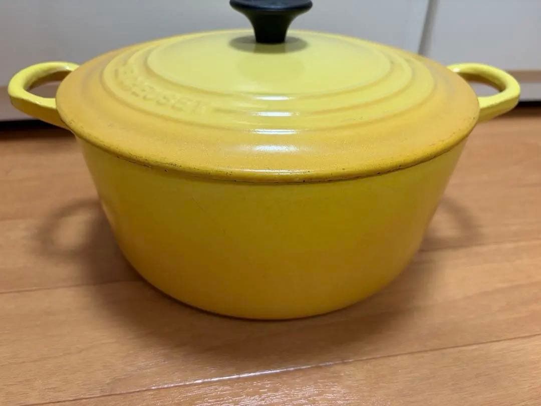 LE CREUSET ル・クルーゼ ココットロンド 両手鍋22cm イエロー