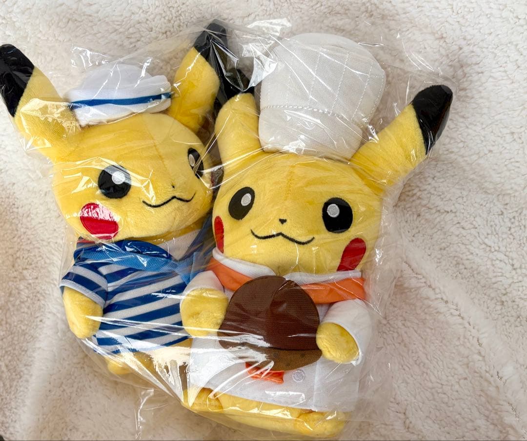 美品　マンスリーピカチュウ　12個　コンプリート　全て紙タグ付き