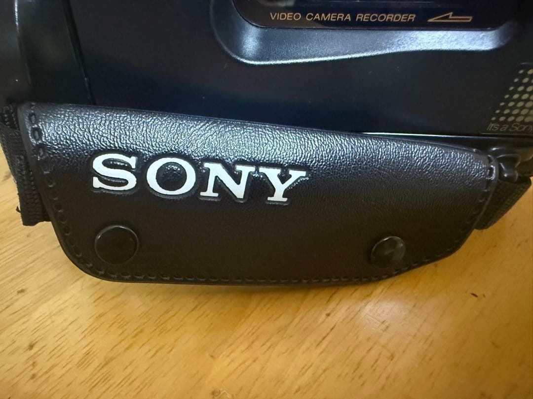 SONY ビデオカメラ　CCD-TRV11 8㎜　おまけ付き