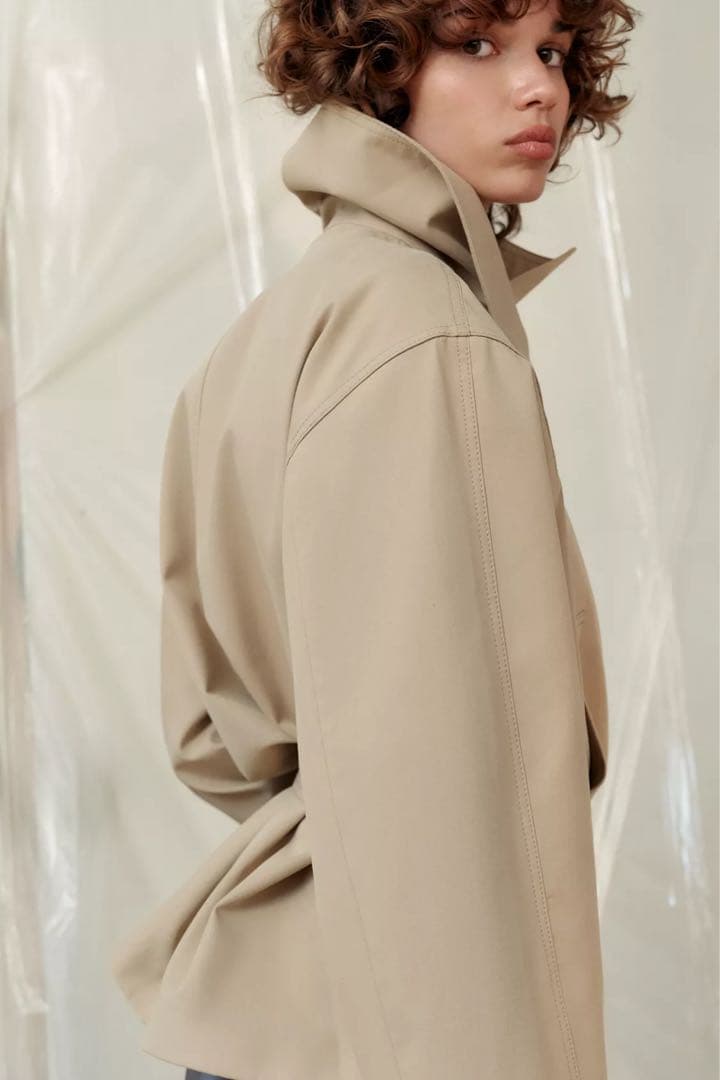 ZARA ザラ　ラペルカラーショートトレンチコート　XS-S