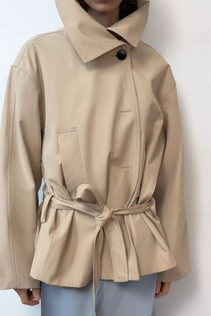 ZARA ザラ　ラペルカラーショートトレンチコート　XS-S