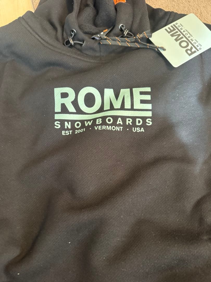 ROME パーカー