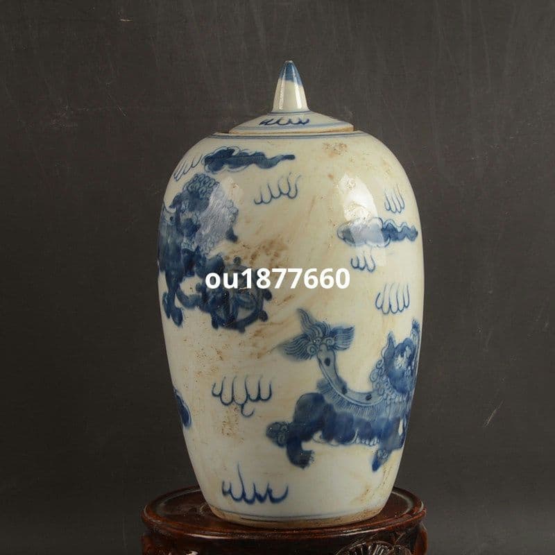 青花獅子滾繡球冬瓜壇蓋壺 景徳鎮 陶磁器 装飾品 現代工芸品 美術品 置物