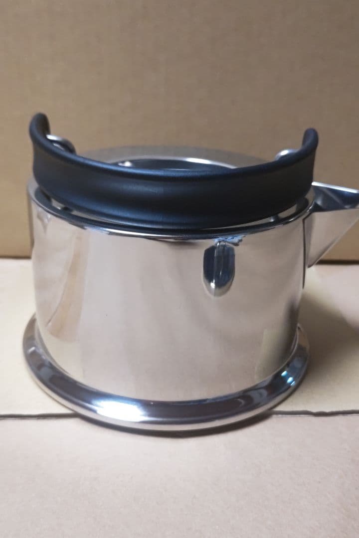 bodum ボダムやかんケトル2リットル　新品未使用　値下げしました