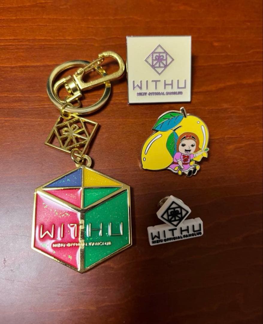 ☆ペンライト有☆【NiziU公式グッズ まとめ売りセット】