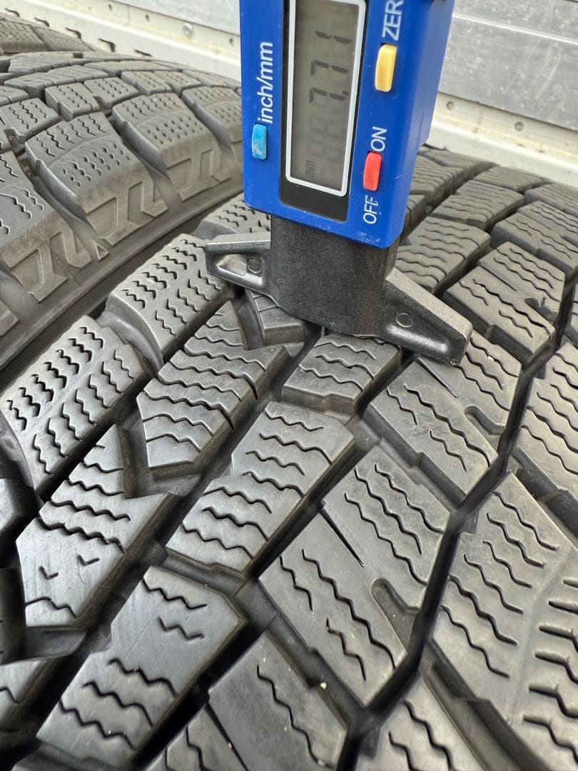 ダンロップスタッドレス165／65R14 79Q深溝