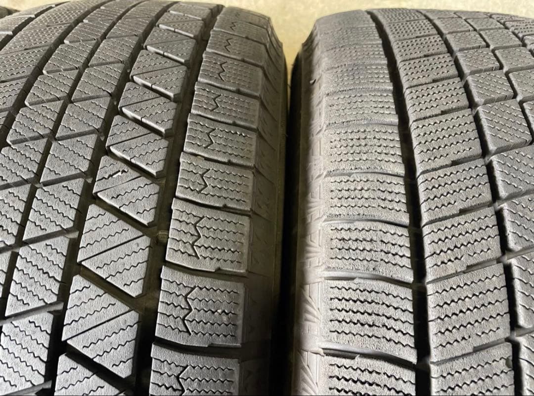 売切225/55R17 ブリジストン　BLIZZAKVRX3 4本　スタッドレス
