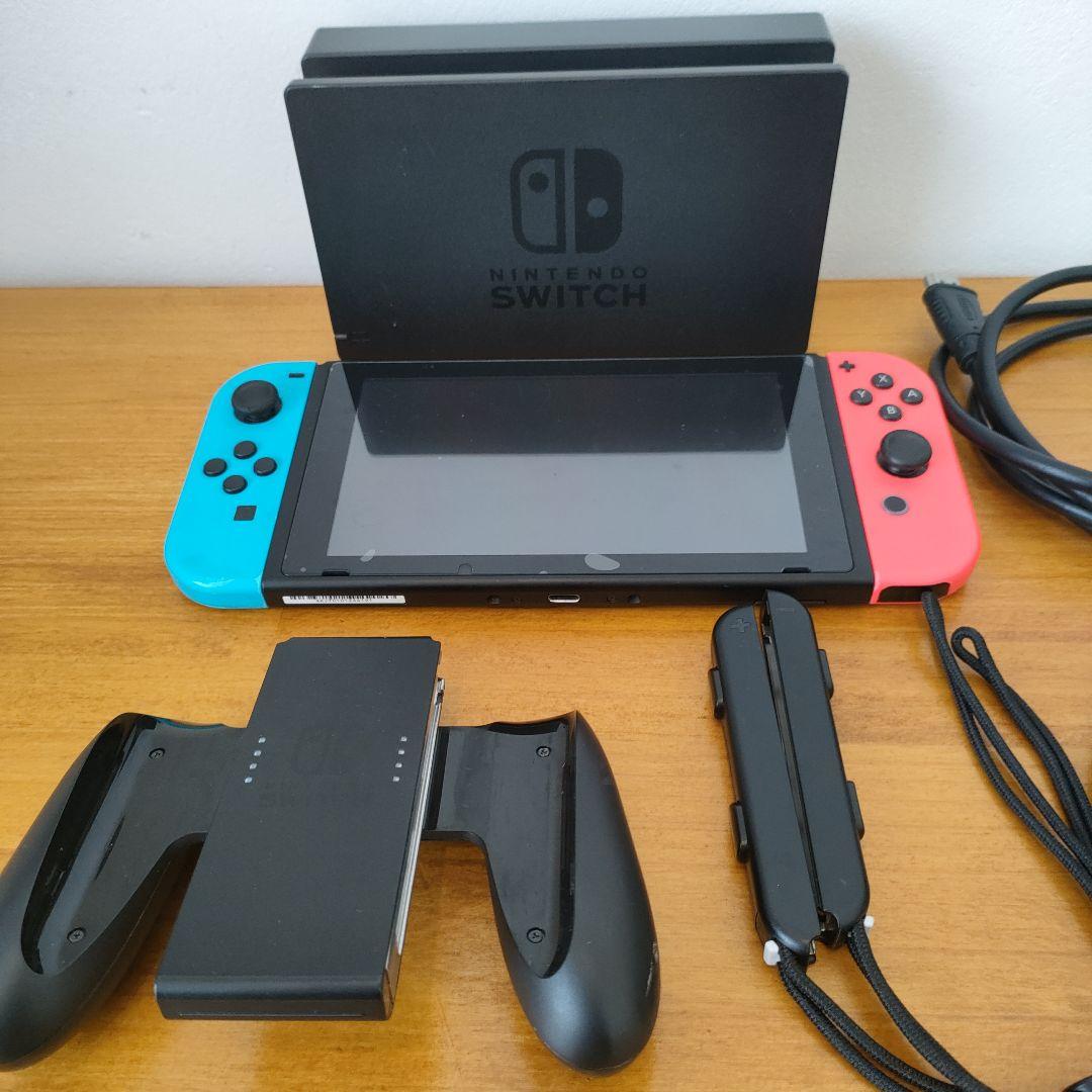 Nintendo Switch 本体 赤・青 Joy-Con ケースセット