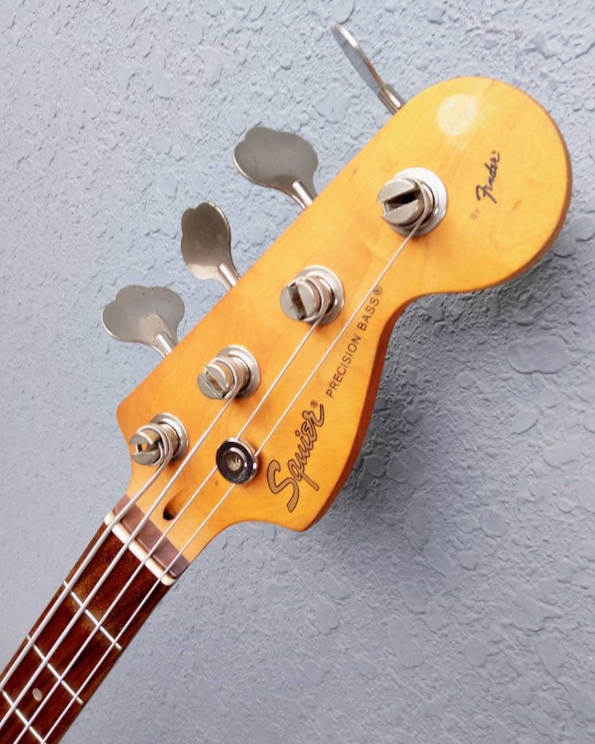 ベース Squier by Fender Precision BASS