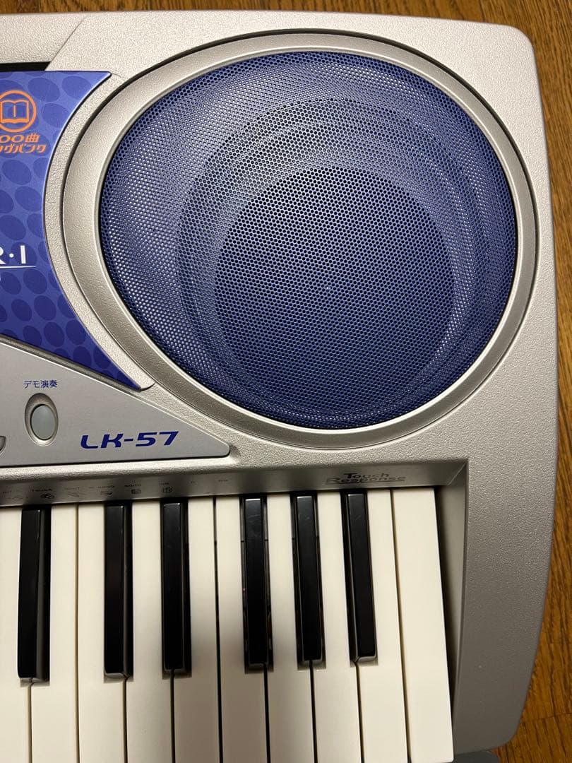 CASIO カシオ 光ナビゲーション電子キーボード LK-57 ソングブック付き