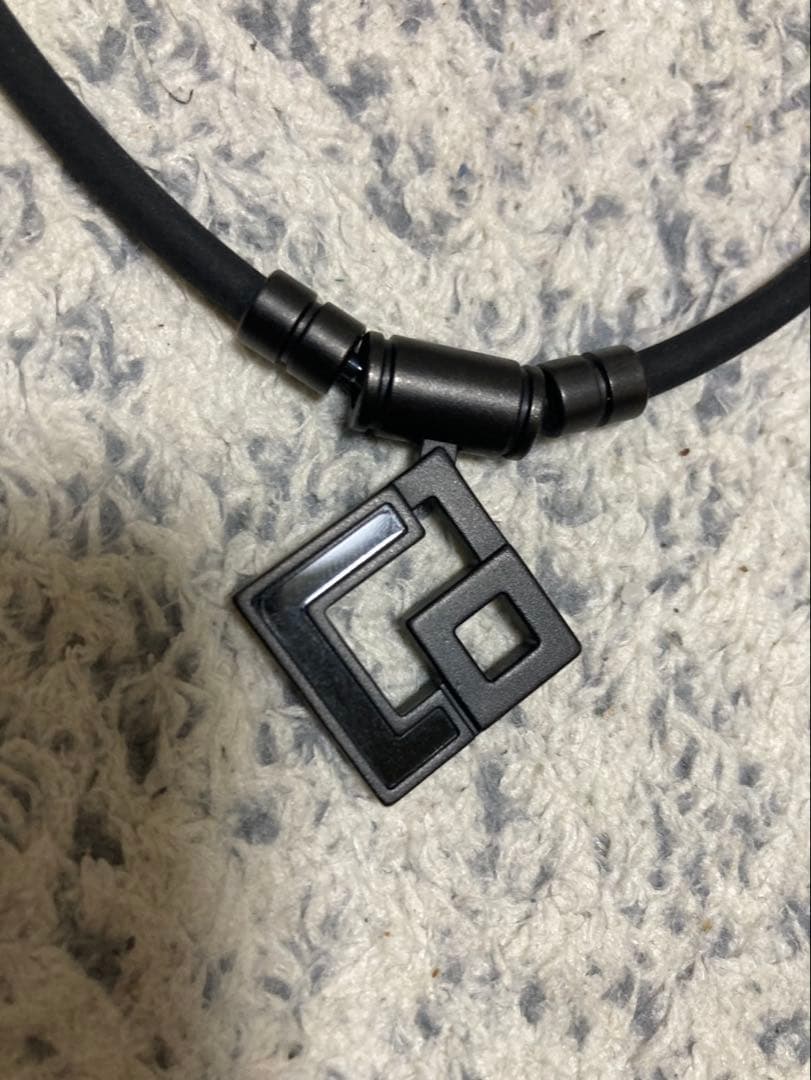 ブラック ネックレス