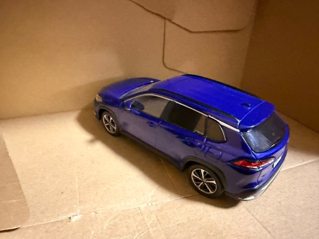 m*k様 トヨタカラーサンプル　まとめ売り　カローラクロス2台