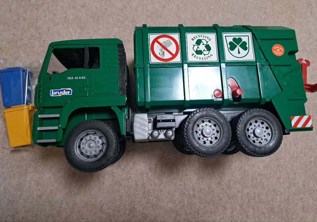 【美品】bruder MAN TGA ゴミ収集車
