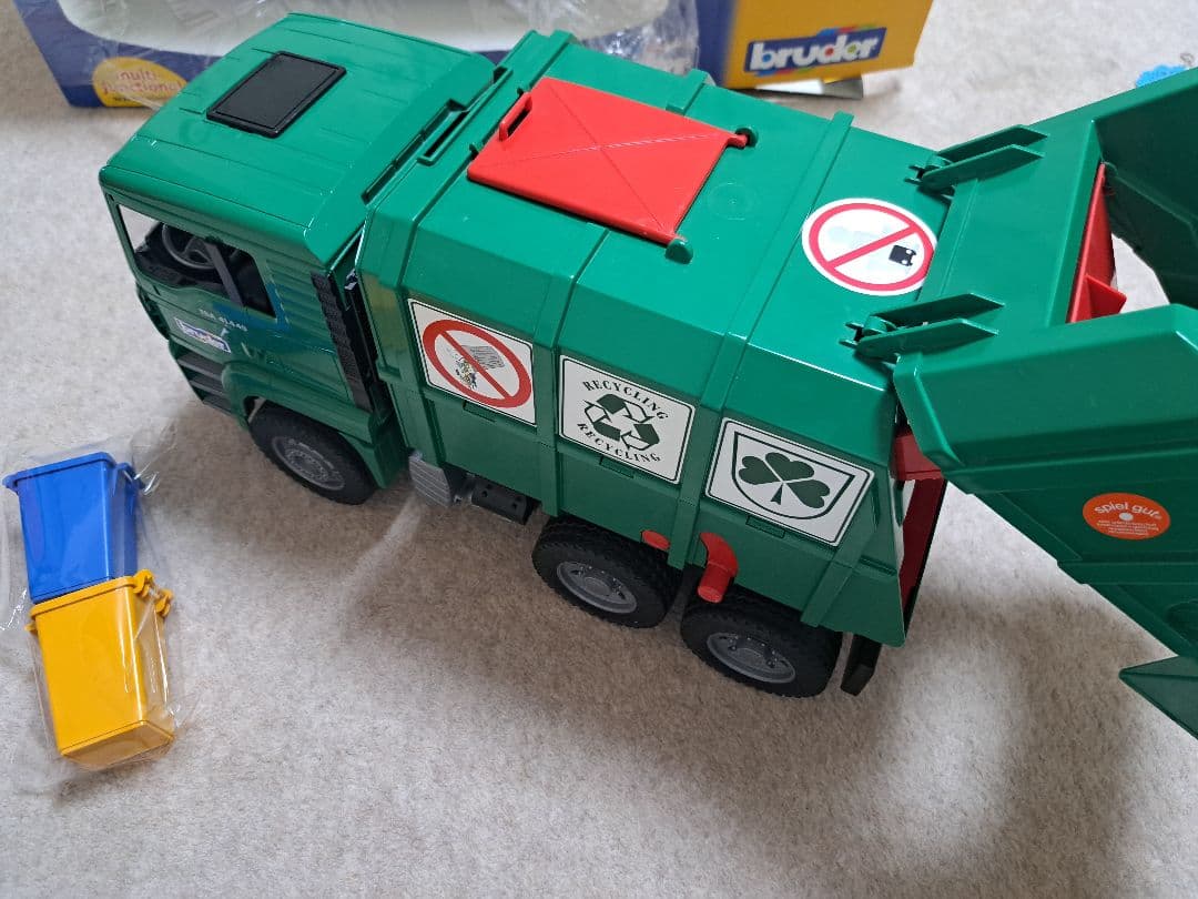 【美品】bruder MAN TGA ゴミ収集車
