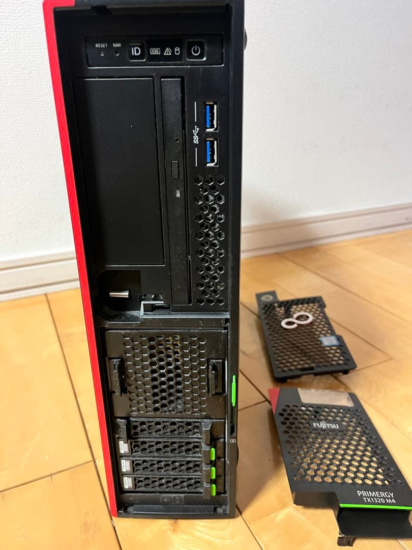 ②FUJITSU Server PRIMERGY TX1320 M4 900GB