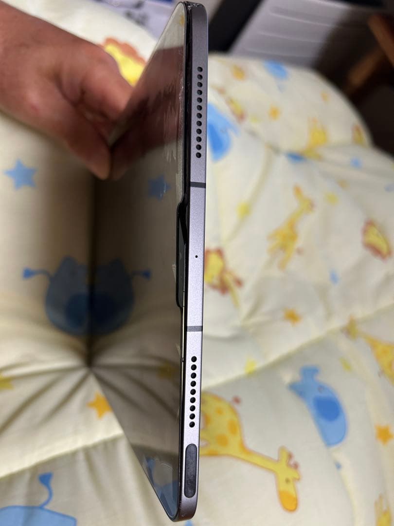 iPad Air 4 Wi-Fi + Cellular SIMフリー 画面割れ有