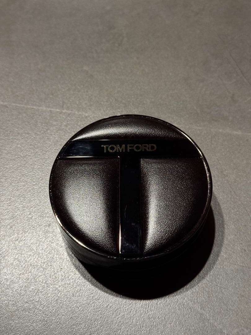 TOM FORD アーキテクチャー ソフトマットクッションファンデーション バフ