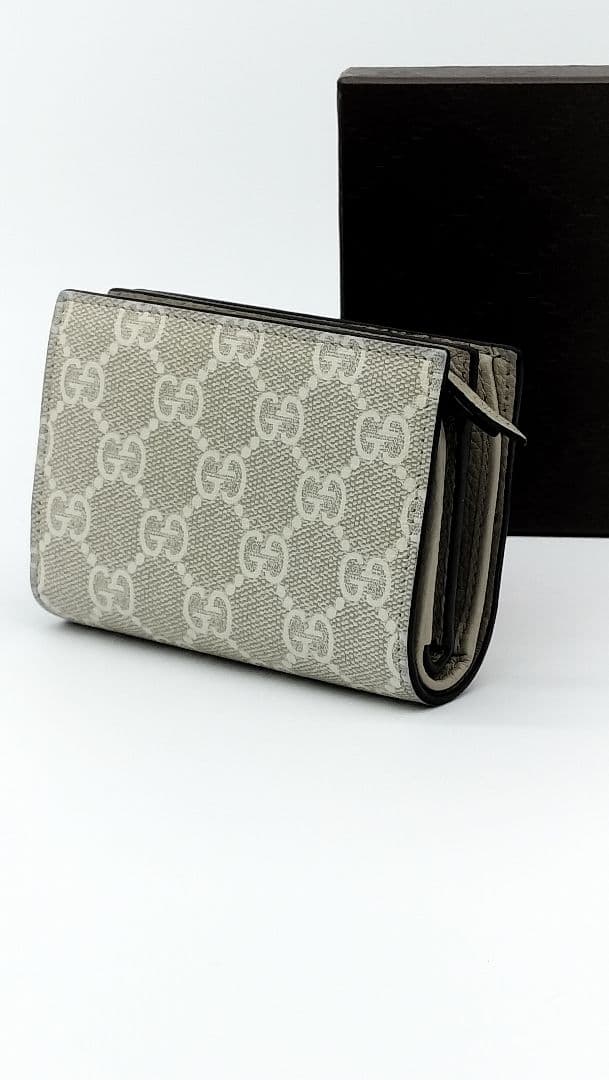 【極美品】GUCCIコンパクトウォレットGGスプリームベージュ