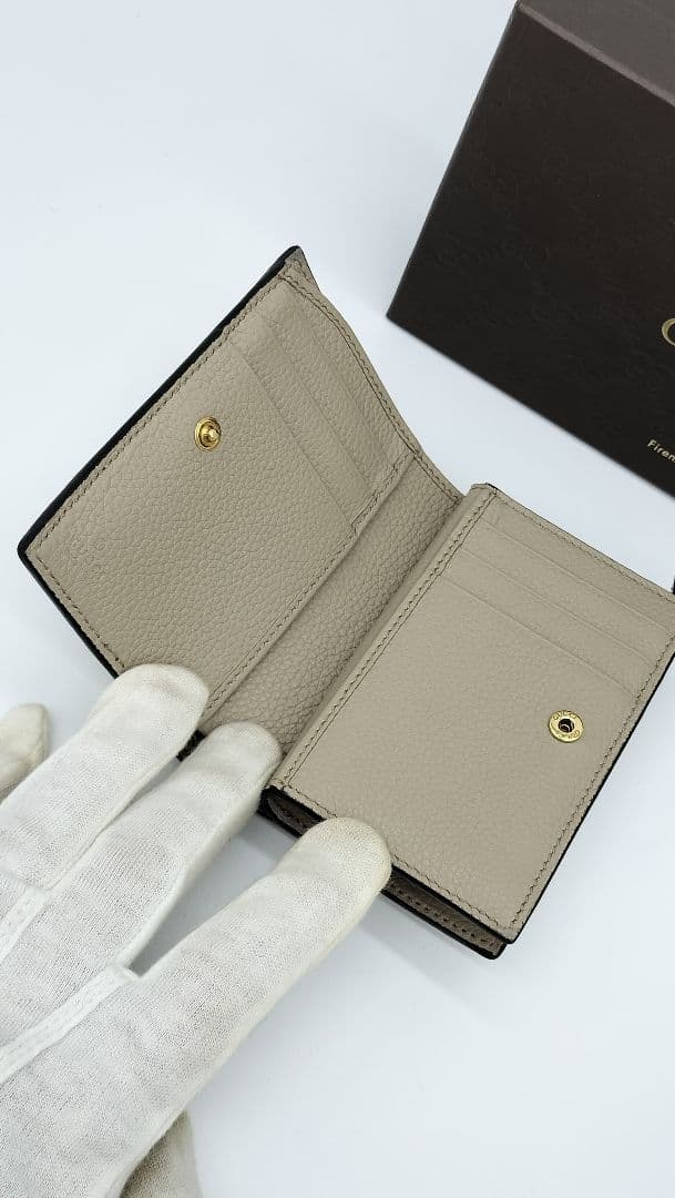 【極美品】GUCCIコンパクトウォレットGGスプリームベージュ