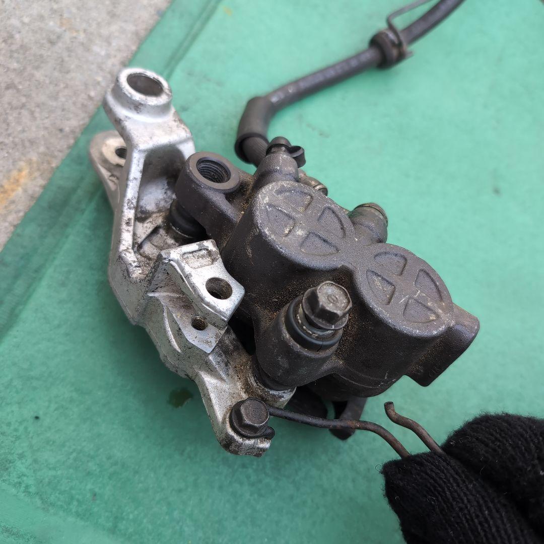 cbr400f キャリパー ホーク 流用