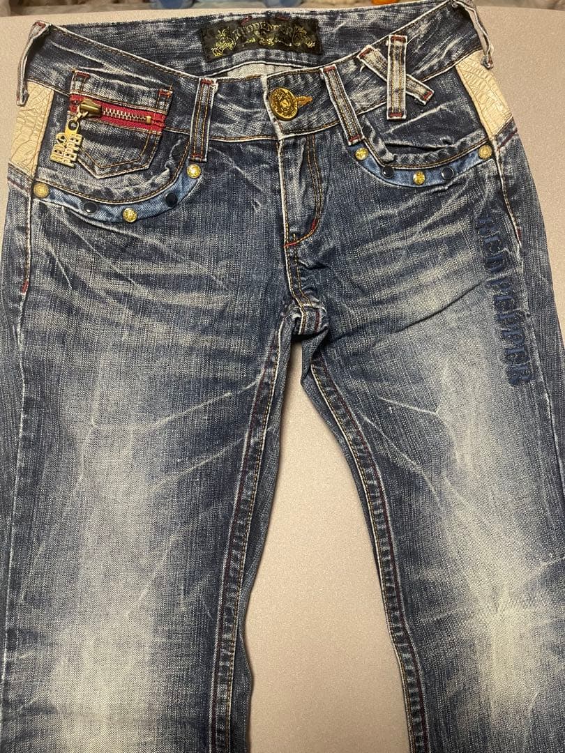 レッドペッパージーンズ ブーツカットデニム ダークブルー ダメージ加工