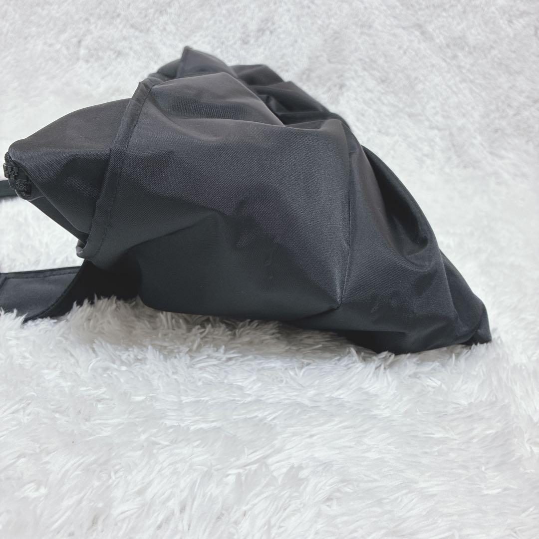 WhoWhat ショルダーバッグ　リボン型　黒　ボディバッグ　フーワット 美品